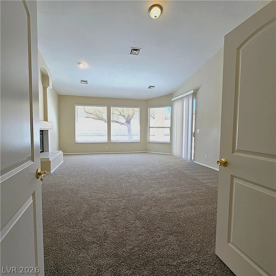 1445 Castle Crest, Las Vegas, NV 89117