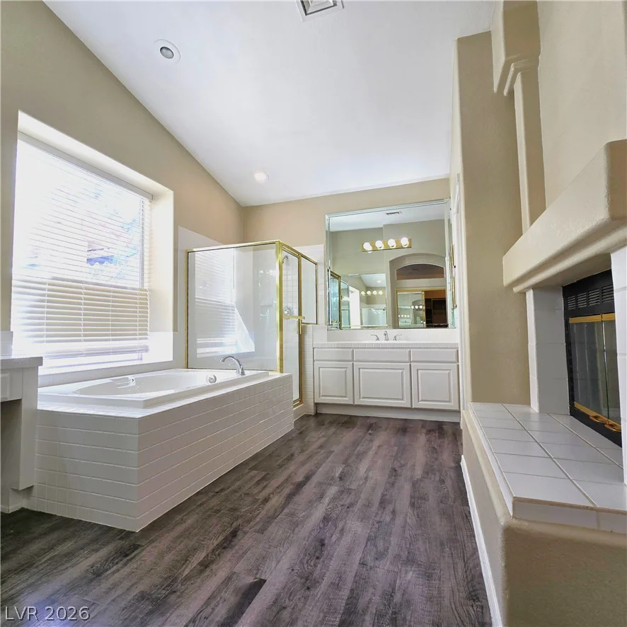1445 Castle Crest, Las Vegas, NV 89117