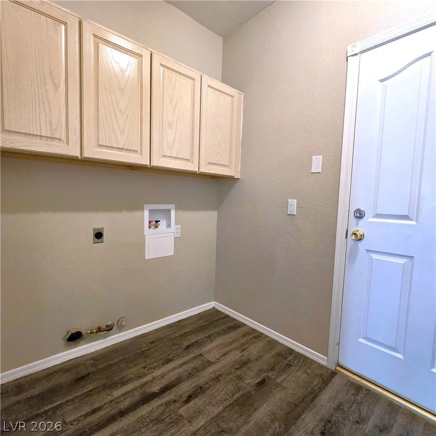 1445 Castle Crest, Las Vegas, NV 89117