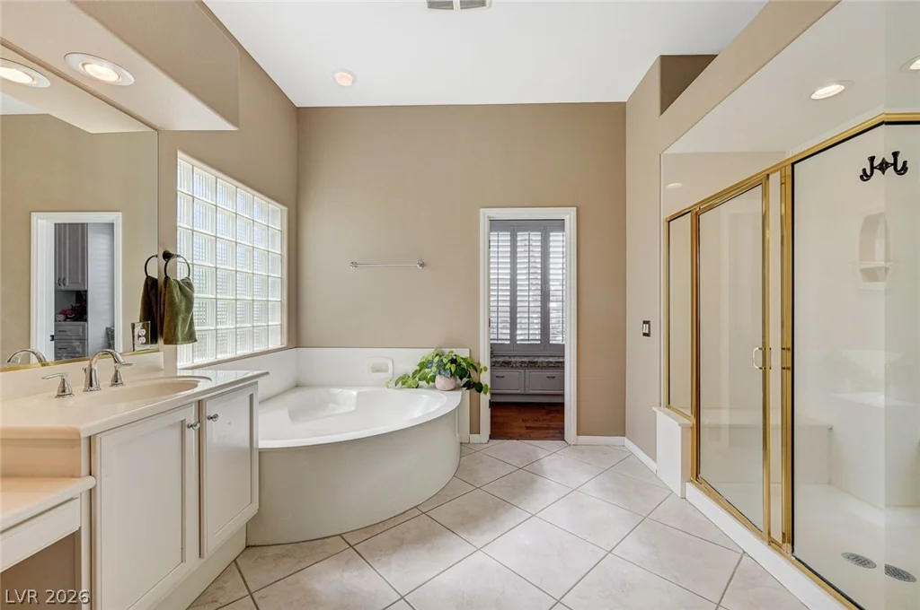 10800 Cedar Forest, Las Vegas, NV 89144