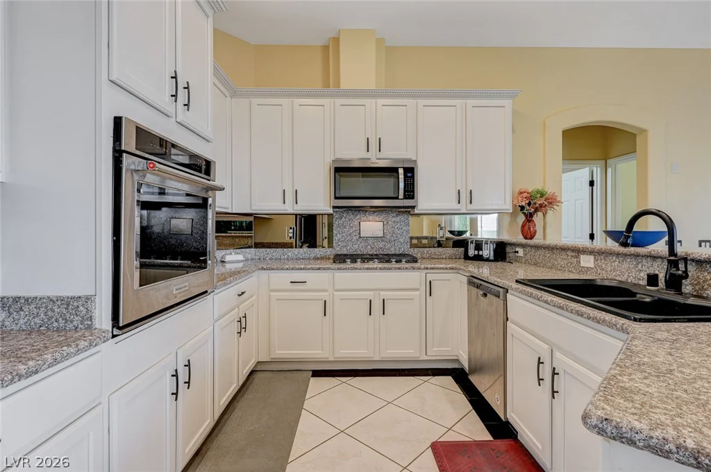 10800 Cedar Forest, Las Vegas, NV 89144