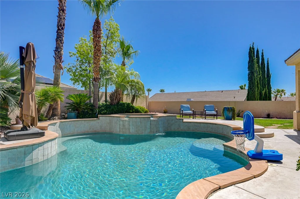10800 Cedar Forest, Las Vegas, NV 89144