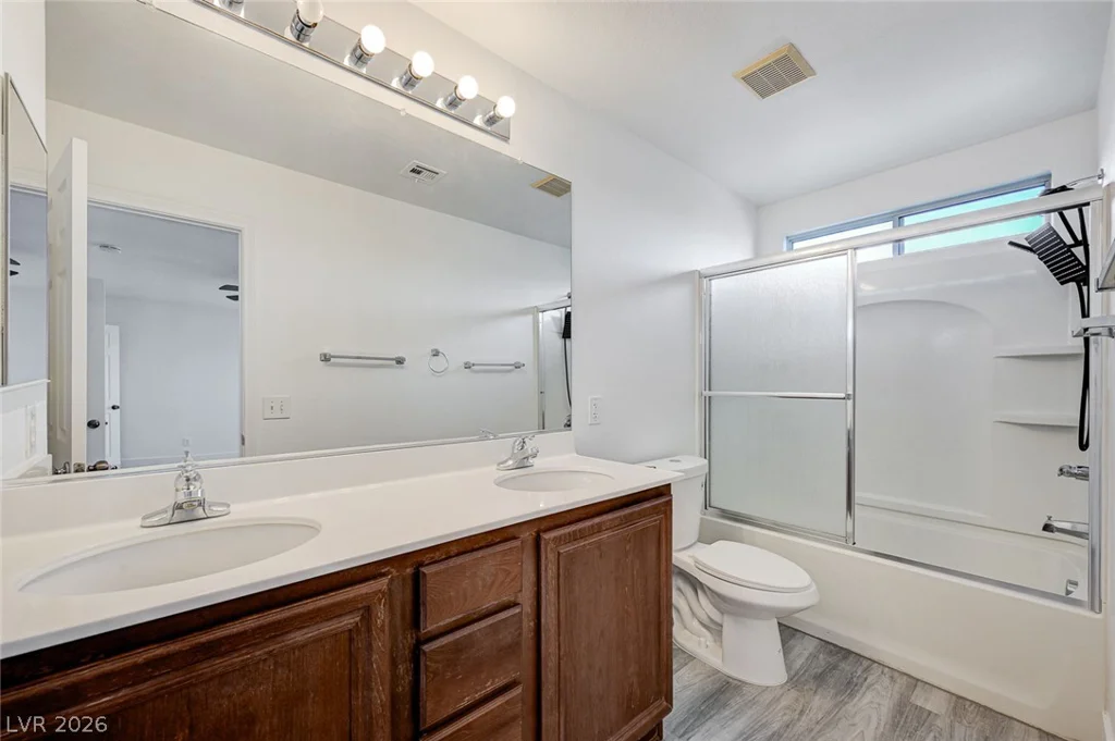 194 Gilliflower, Las Vegas, NV 89183
