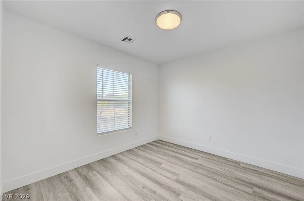 194 Gilliflower, Las Vegas, NV 89183