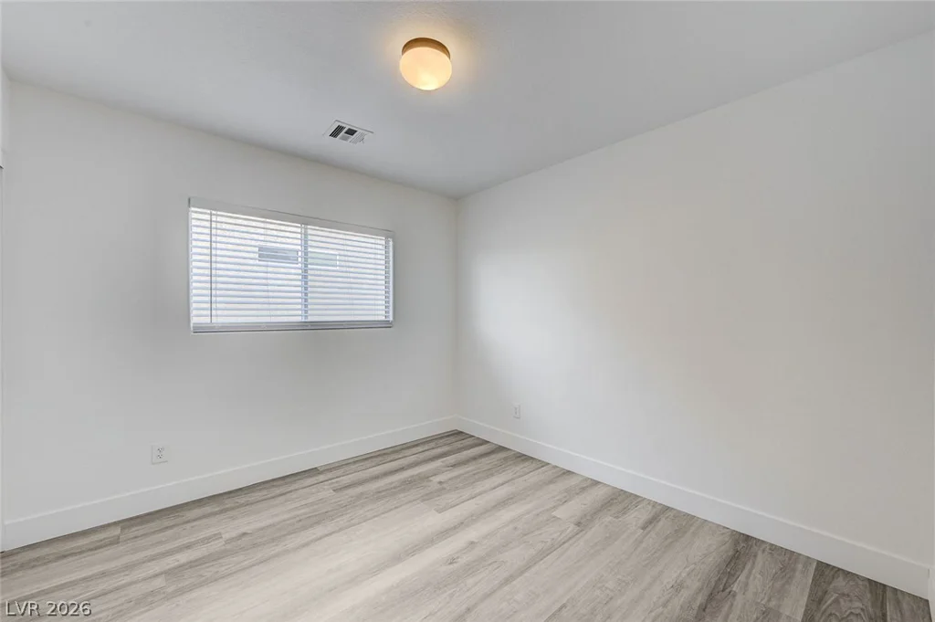 194 Gilliflower, Las Vegas, NV 89183