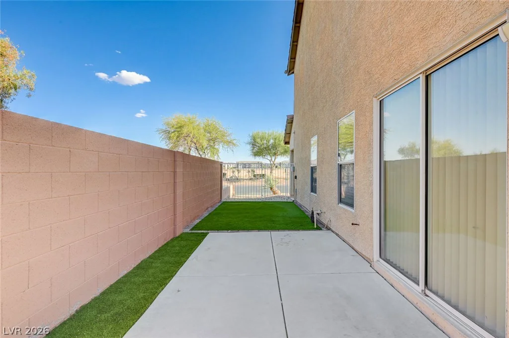 194 Gilliflower, Las Vegas, NV 89183