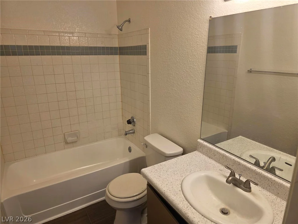 5261 Mission Carmel, Las Vegas, NV 89107