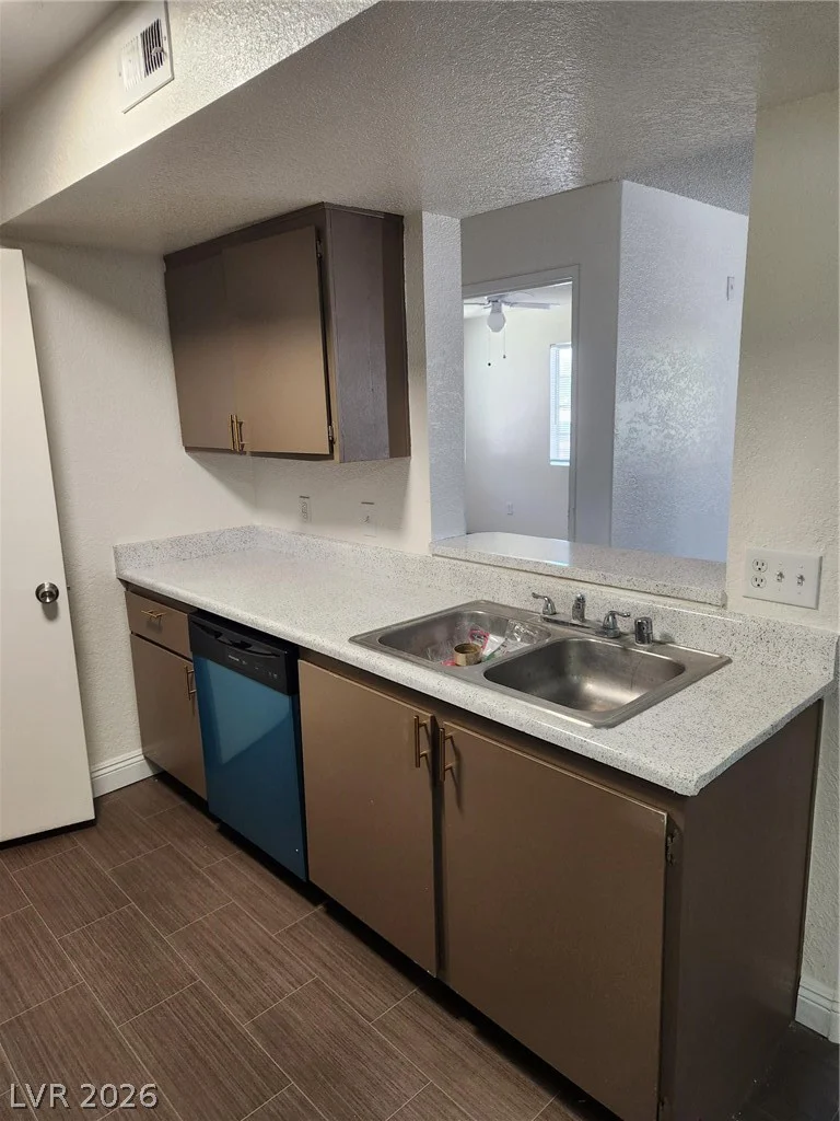 5261 Mission Carmel, Las Vegas, NV 89107