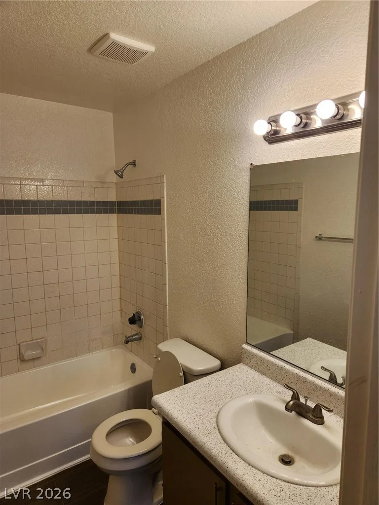 5261 Mission Carmel, Las Vegas, NV 89107