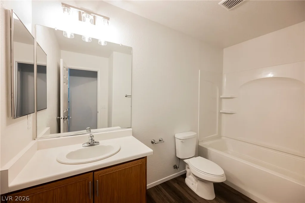 445 Royal Bridge, Las Vegas, NV 89178