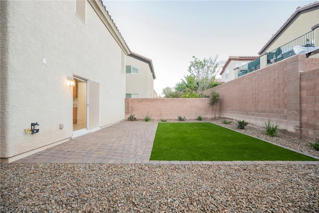 445 Royal Bridge, Las Vegas, NV 89178