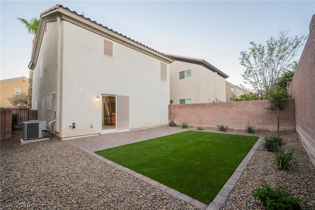 445 Royal Bridge, Las Vegas, NV 89178