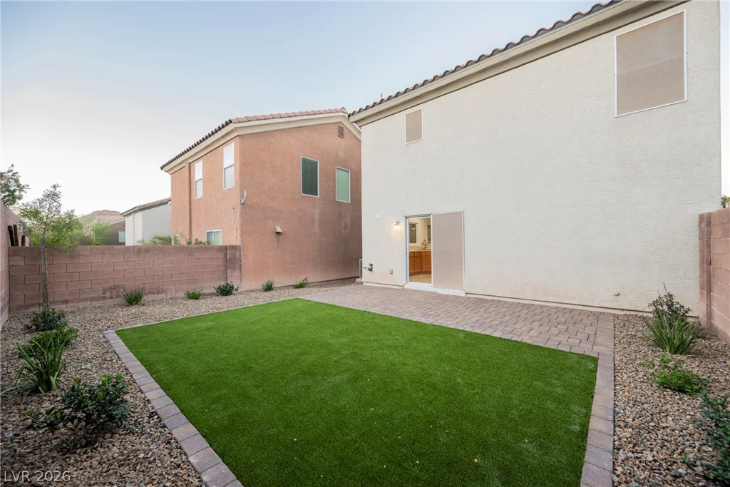 445 Royal Bridge, Las Vegas, NV 89178