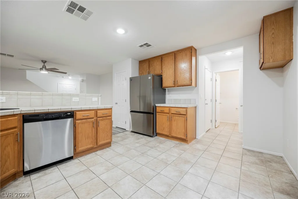 445 Royal Bridge, Las Vegas, NV 89178