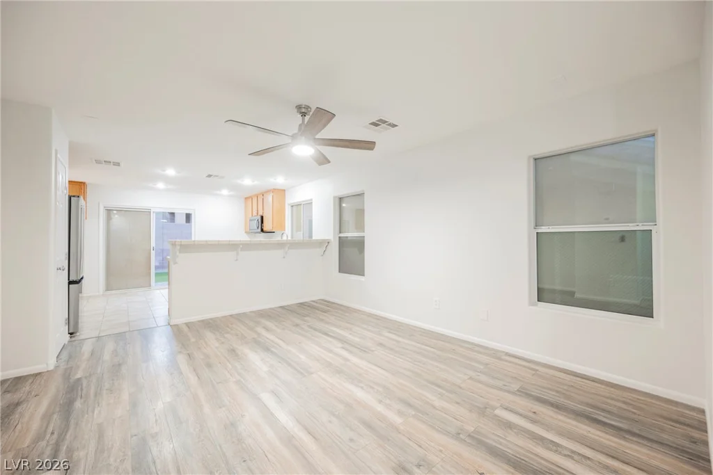 445 Royal Bridge, Las Vegas, NV 89178