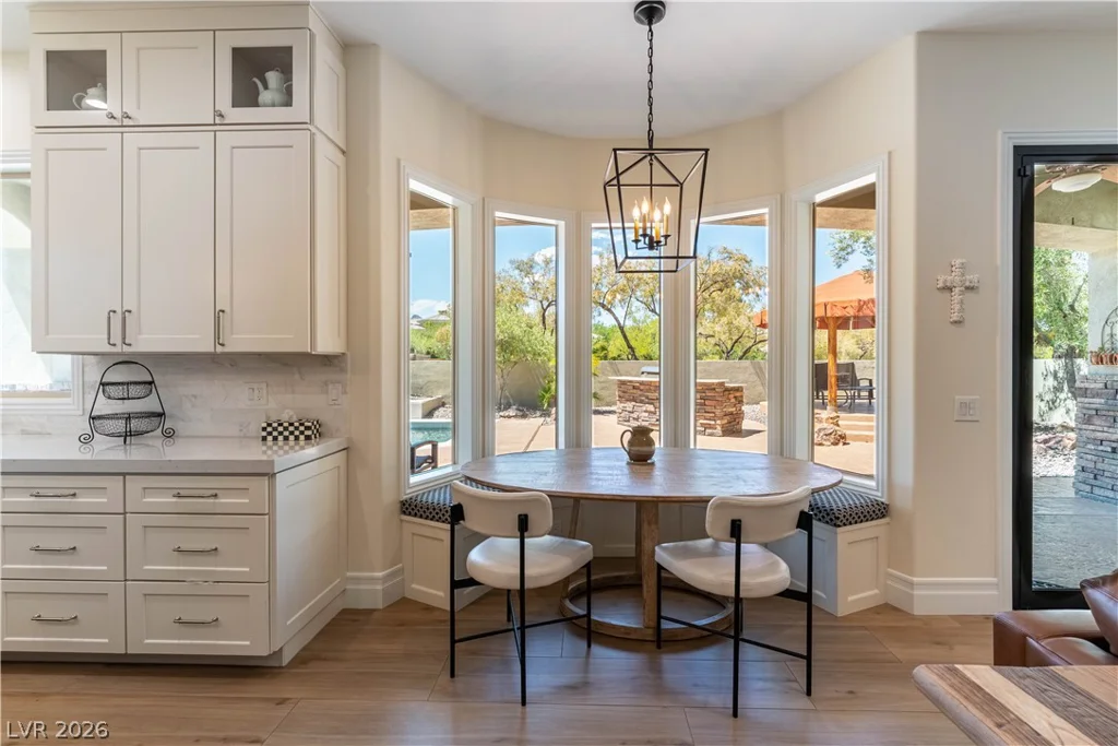 10100 Cresent Mesa, Las Vegas, NV 89145