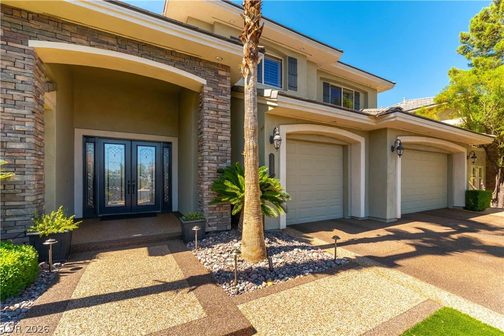 10100 Cresent Mesa, Las Vegas, NV 89145