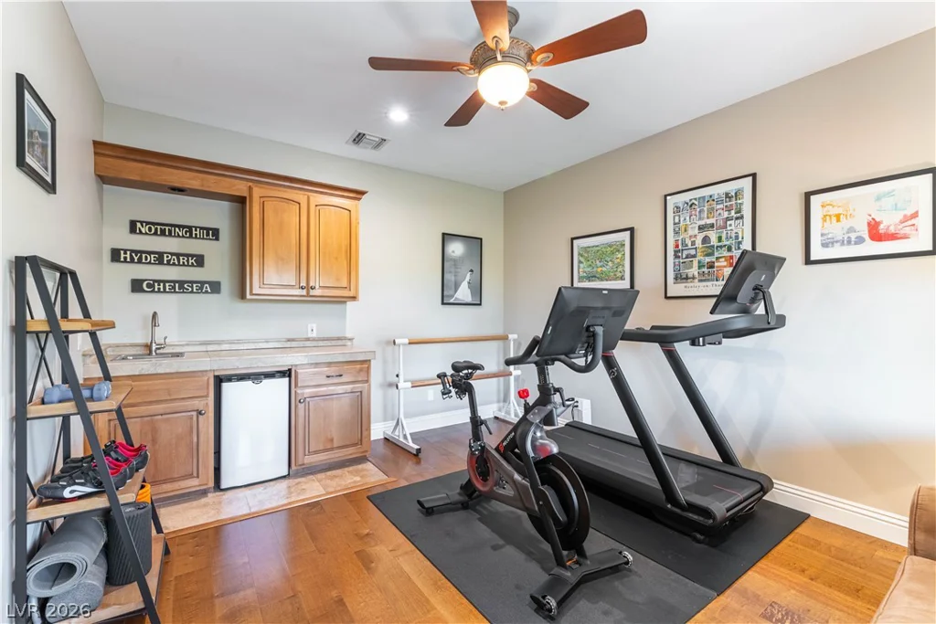 10100 Cresent Mesa, Las Vegas, NV 89145
