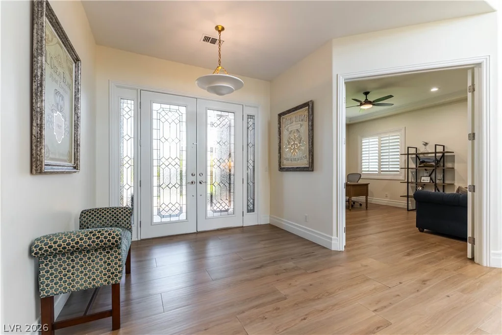 10100 Cresent Mesa, Las Vegas, NV 89145