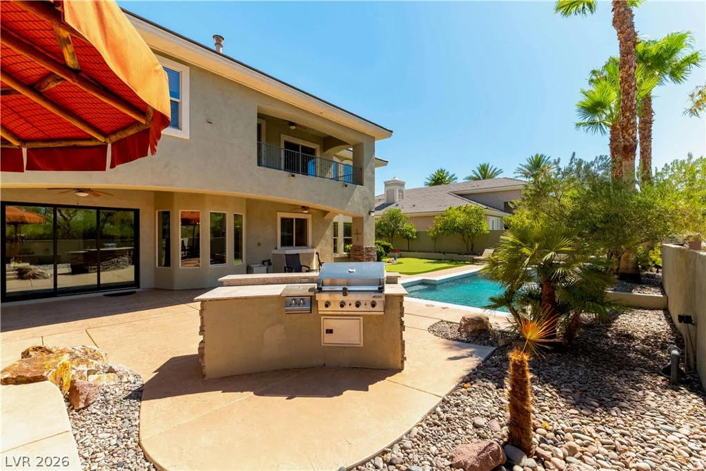 10100 Cresent Mesa, Las Vegas, NV 89145