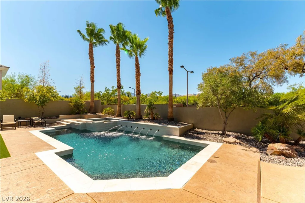 10100 Cresent Mesa, Las Vegas, NV 89145