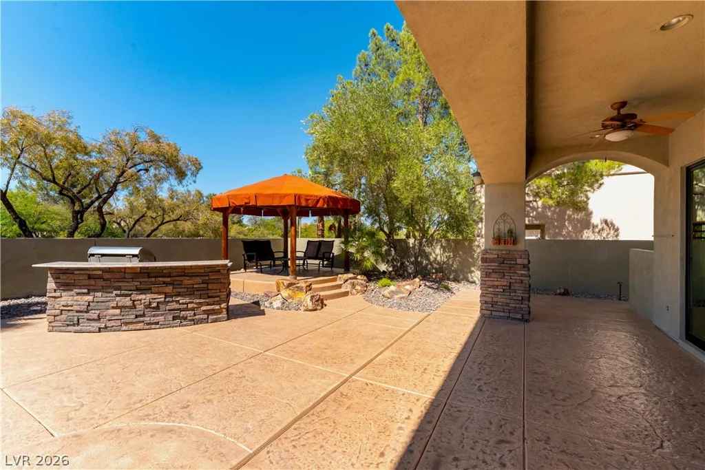10100 Cresent Mesa, Las Vegas, NV 89145