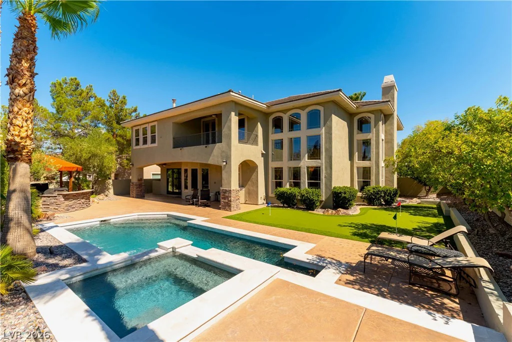 10100 Cresent Mesa, Las Vegas, NV 89145