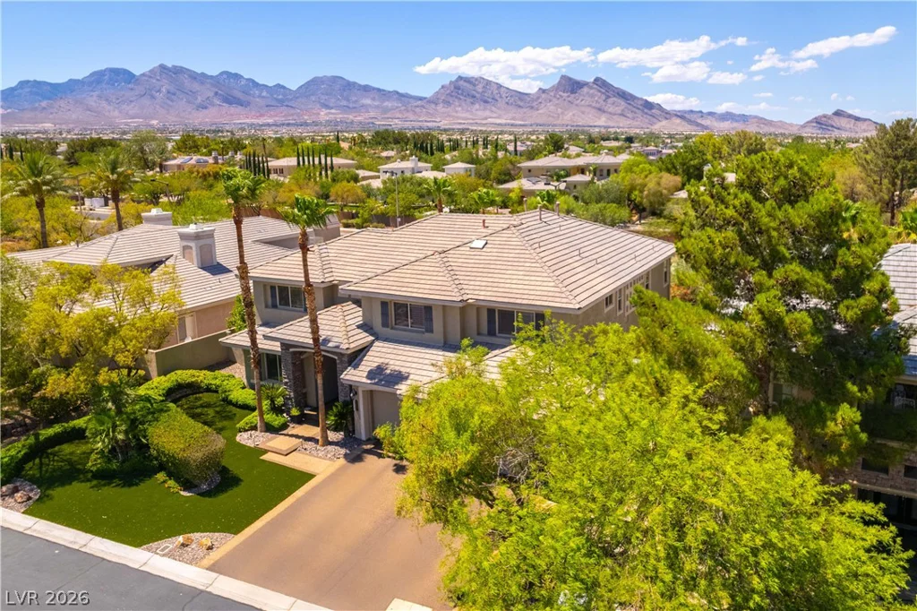 10100 Cresent Mesa, Las Vegas, NV 89145