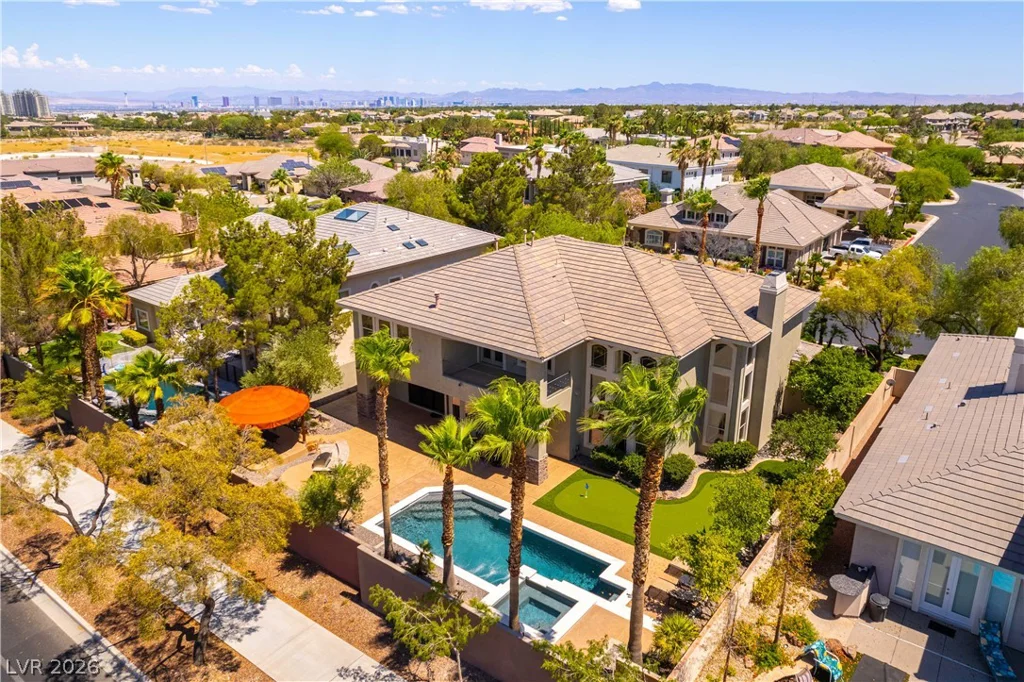 10100 Cresent Mesa, Las Vegas, NV 89145
