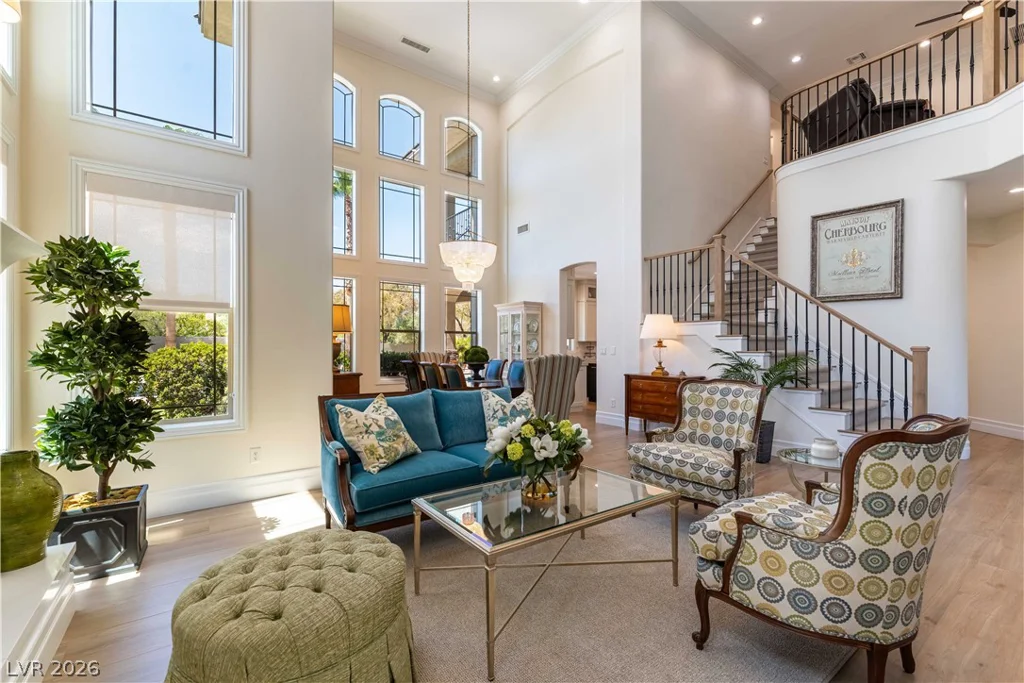 10100 Cresent Mesa, Las Vegas, NV 89145