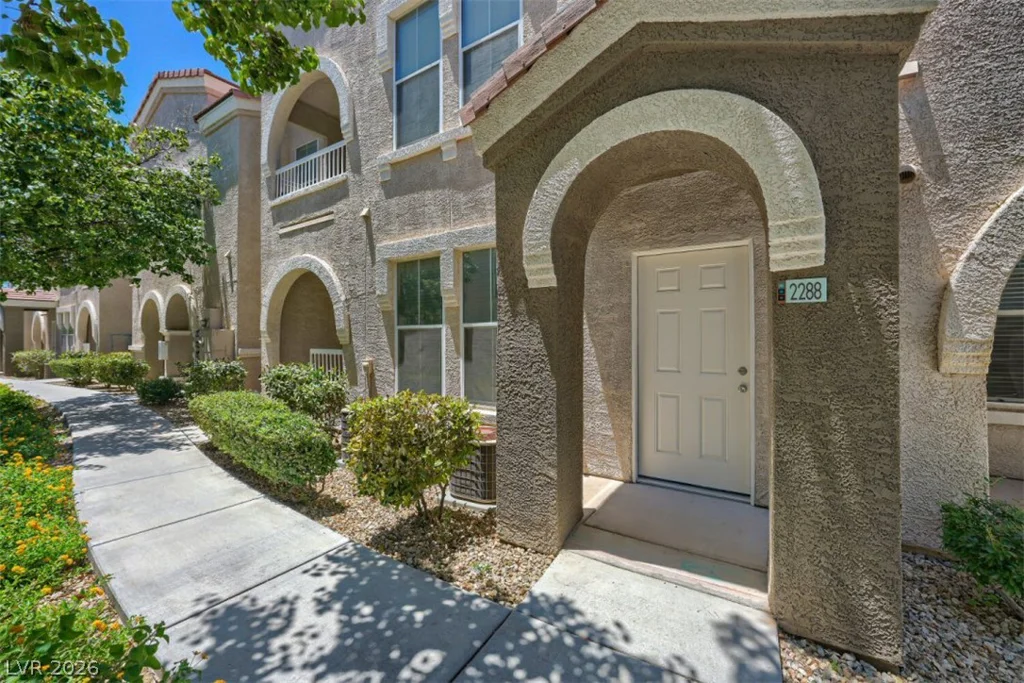 10001 Peace, Las Vegas, NV 89147