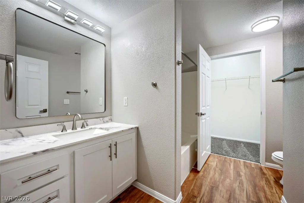 10001 Peace, Las Vegas, NV 89147