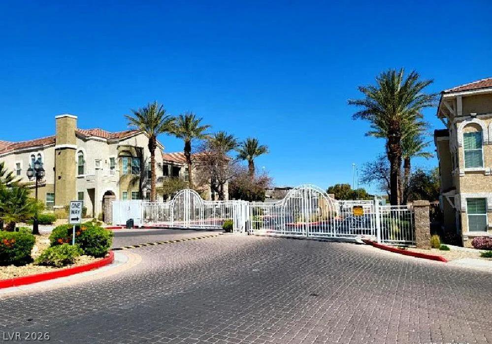 10001 Peace, Las Vegas, NV 89147