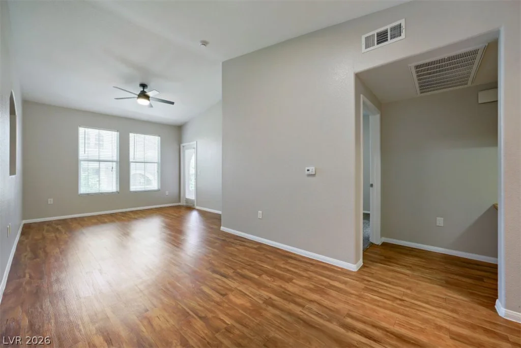 10001 Peace, Las Vegas, NV 89147