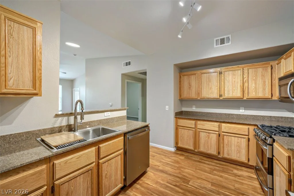10001 Peace, Las Vegas, NV 89147