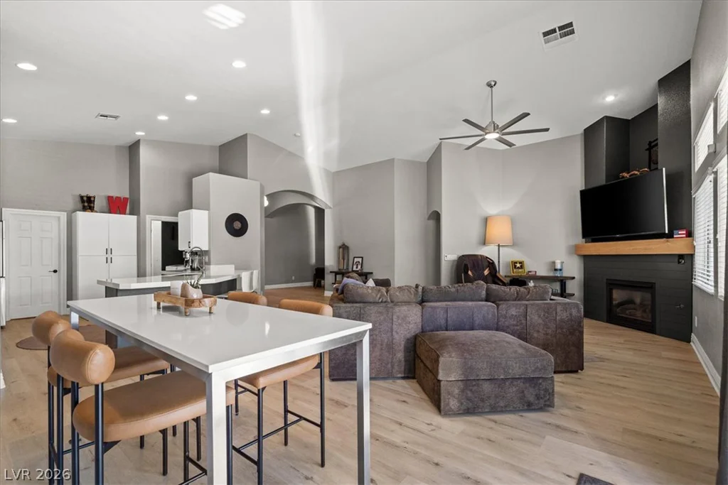 6717 Hawthorne Creek, Las Vegas, NV 89131