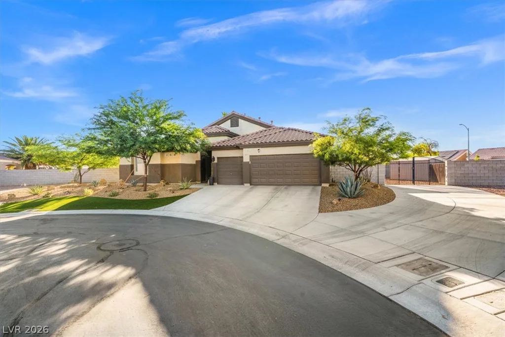 6717 Hawthorne Creek, Las Vegas, NV 89131