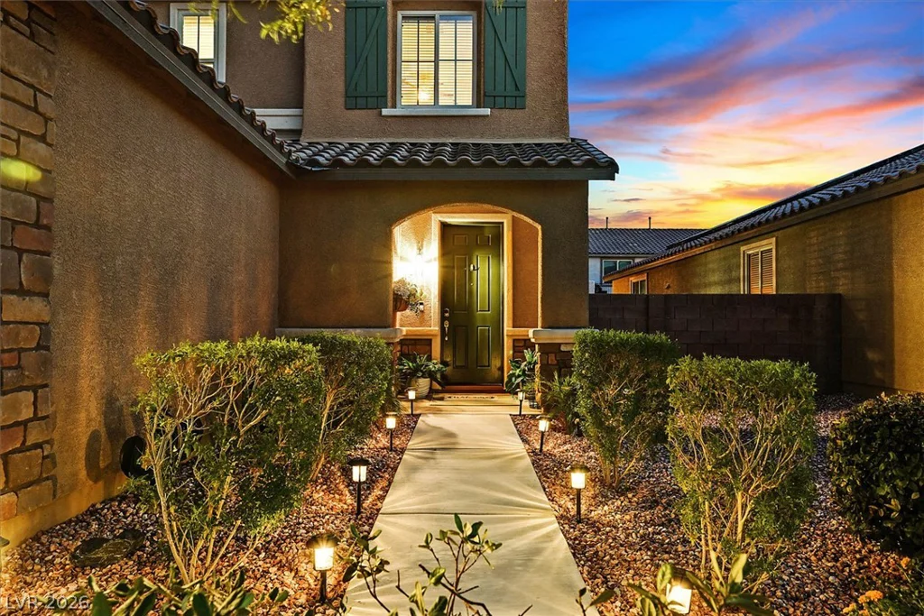 6565 Mission Crest, Las Vegas, NV 89131