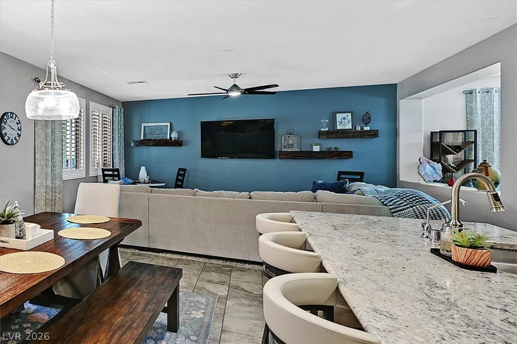6565 Mission Crest, Las Vegas, NV 89131