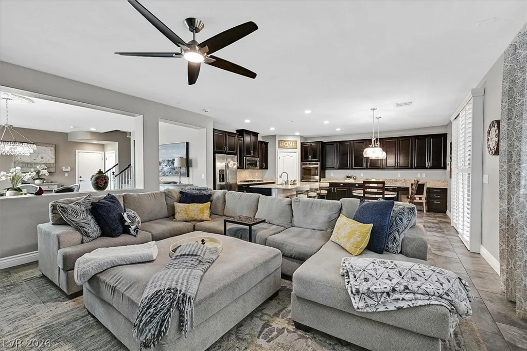 6565 Mission Crest, Las Vegas, NV 89131