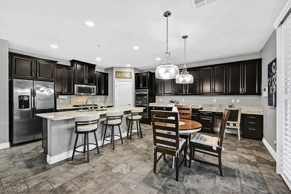 6565 Mission Crest, Las Vegas, NV 89131