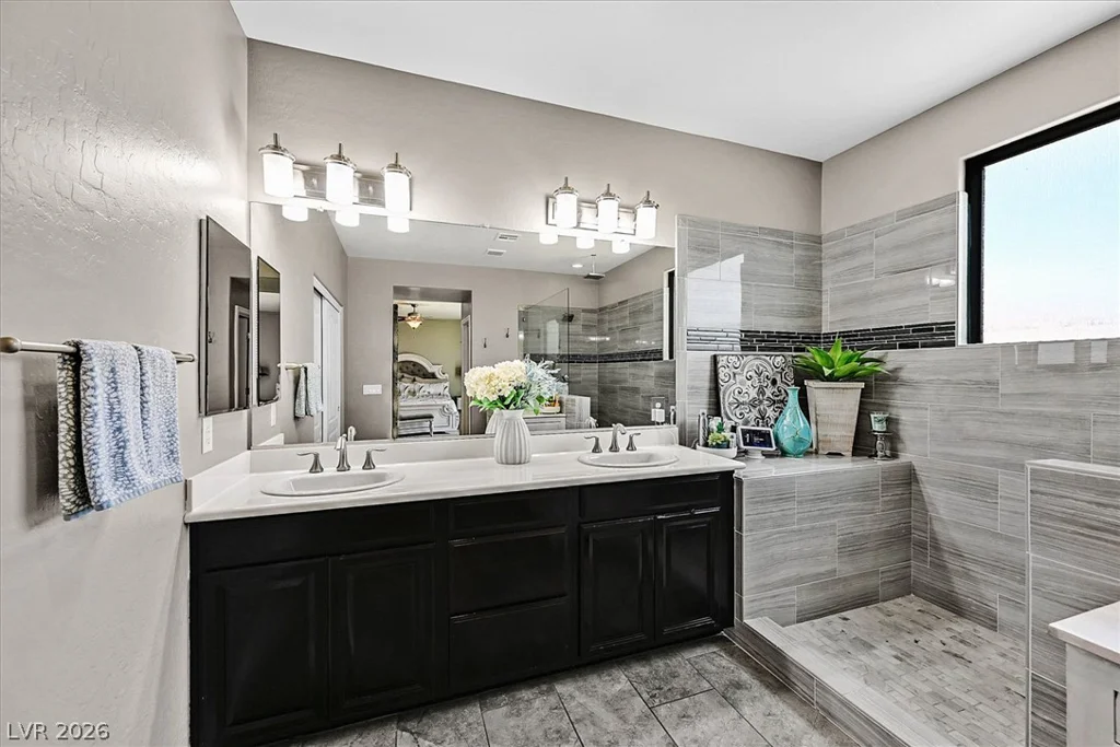 6565 Mission Crest, Las Vegas, NV 89131