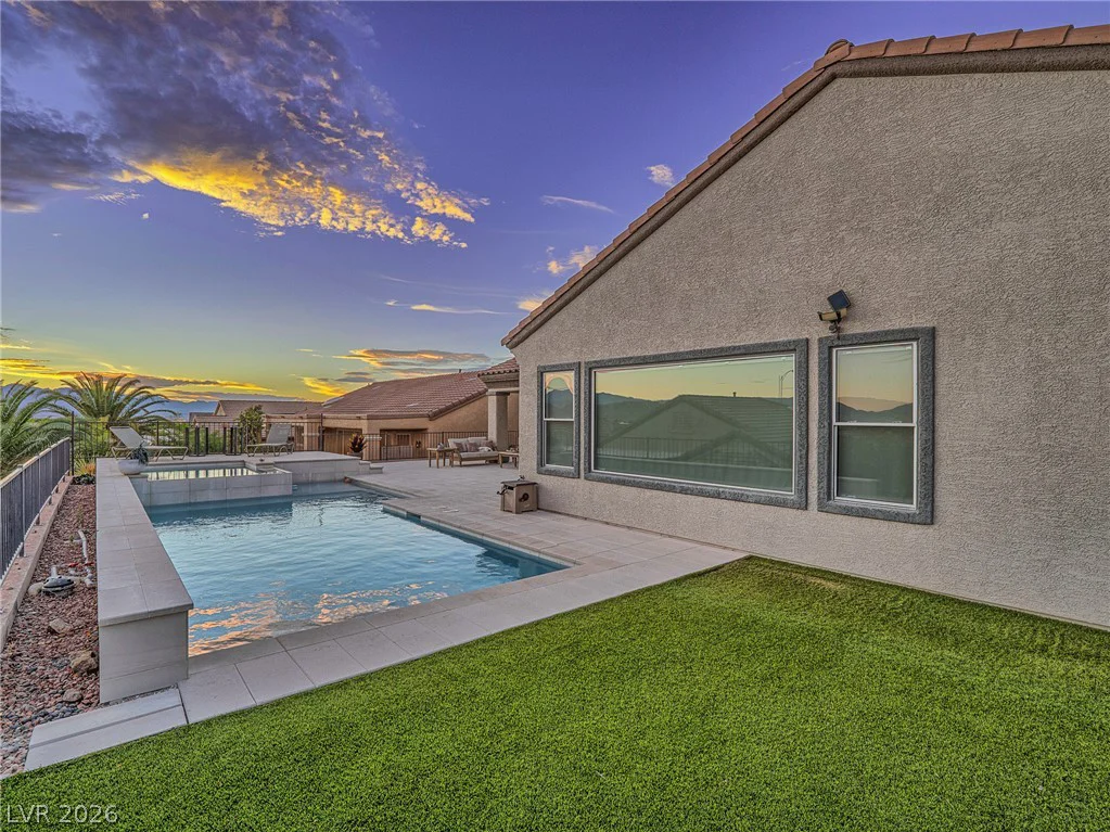 1999 Oliver Springs, Henderson, NV 89052