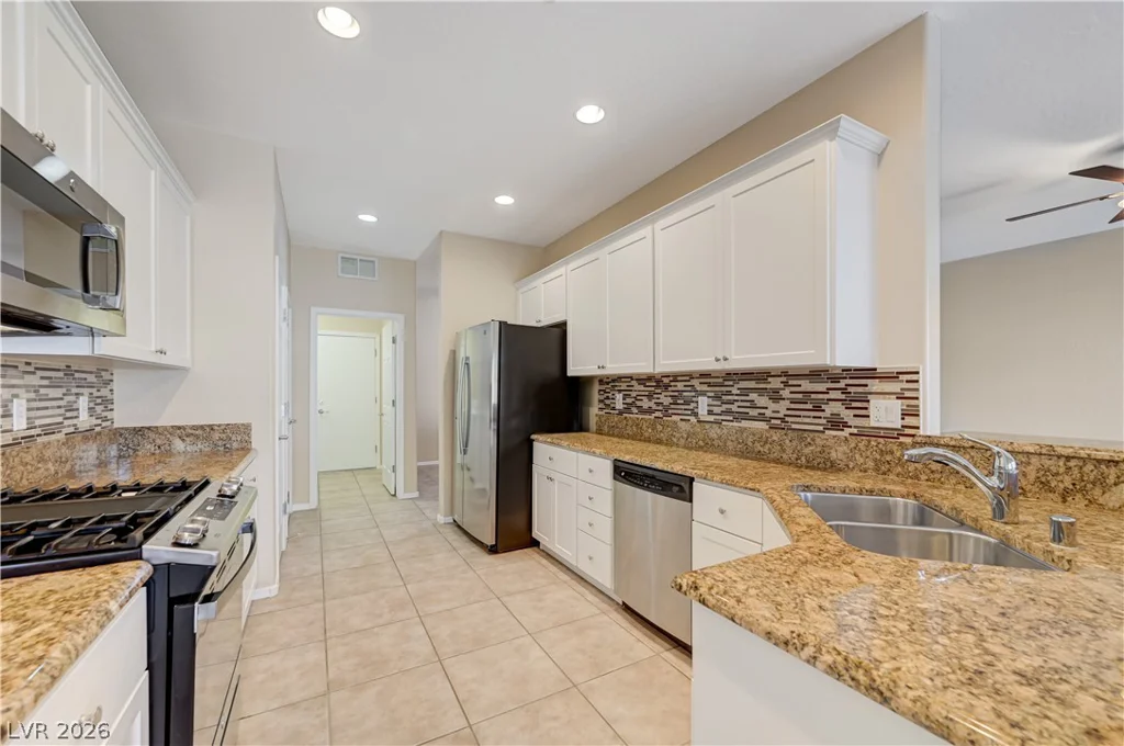 2416 Great Auk, North Las Vegas, NV 89084