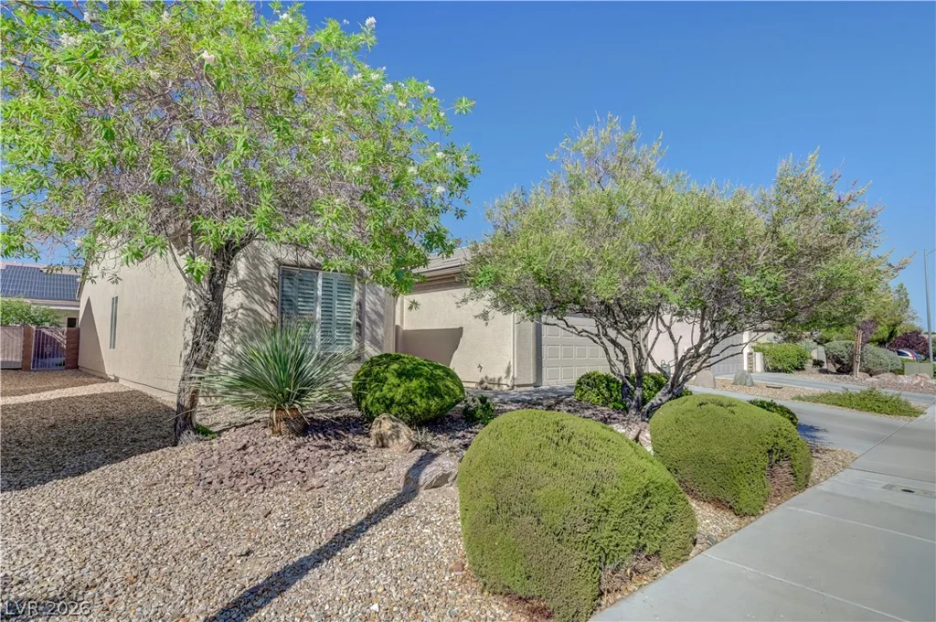 2416 Great Auk, North Las Vegas, NV 89084