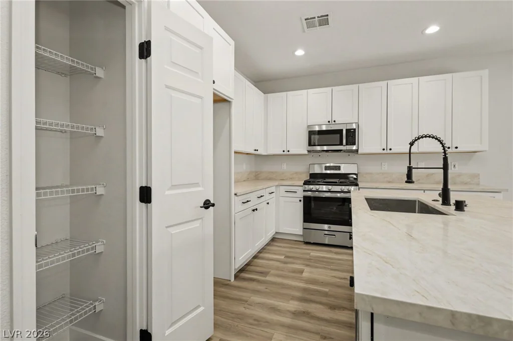 2922 Mastercraft, North Las Vegas, NV 89031