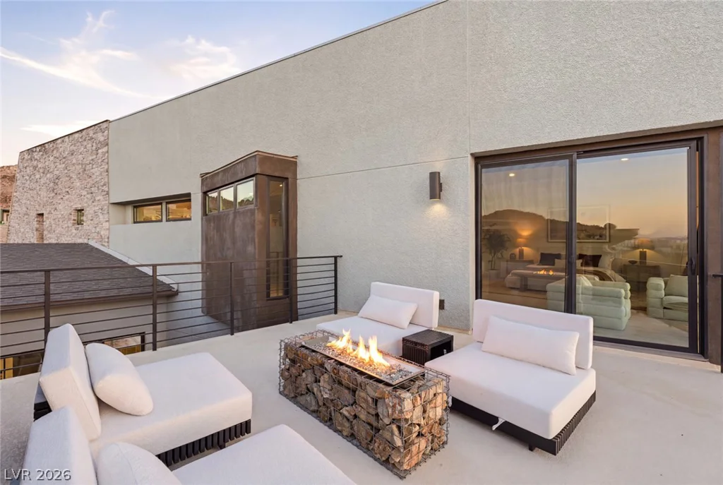 2208 Overlook Canyon, Henderson, NV 89052