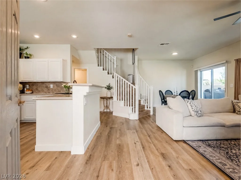 9116 Bushy Tail, Las Vegas, NV 89149