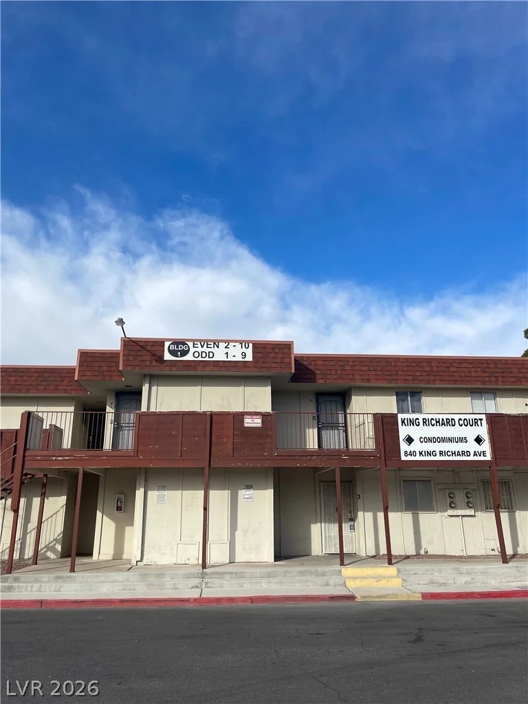 5422 Swenson, Las Vegas, NV 89119