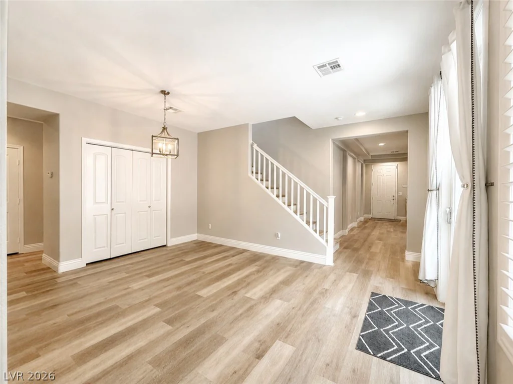 6635 Brooklyn Heights, Las Vegas, NV 89166